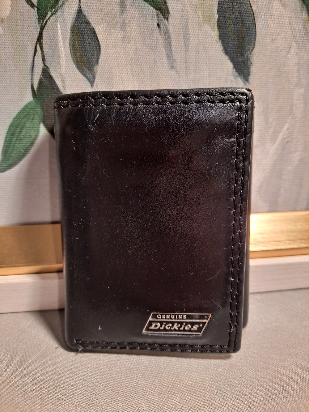 Dickies Extra Capacity Black Leather Trifold Wallet RFID